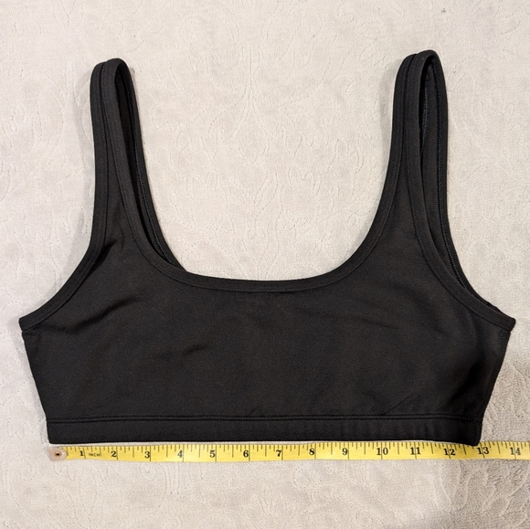 NWOT - Medium - Aritzia - TNA - Bra Top in Black - Picture 3 of 4